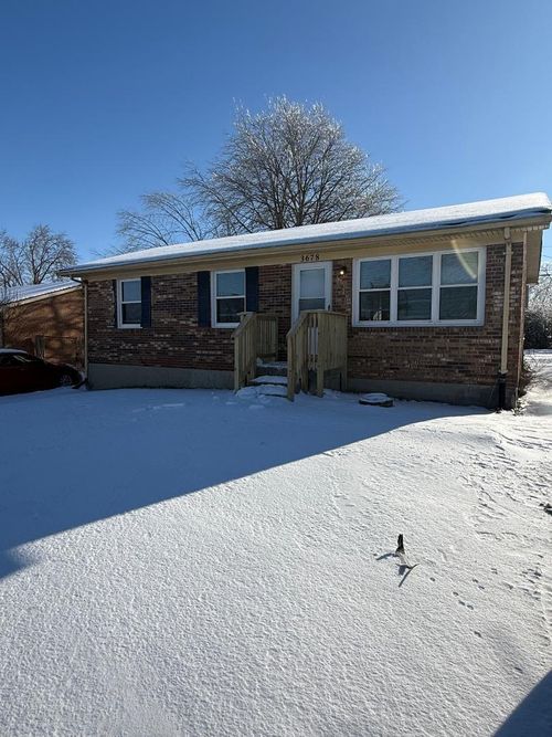 3678 Niagara Dr, Lexington, KY, 40517-3330 | Card Image