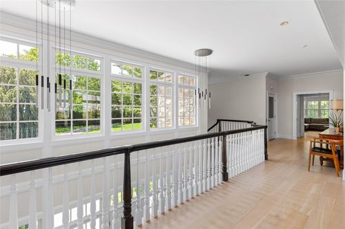12 North Rd, Oyster Bay, NY, 11771-1904 | Card Image