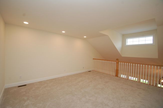 9B - 12 Chesterfield Lane, Condo with 2 bedrooms, 3 bathrooms and null parking in Londonderry NH | Image 7