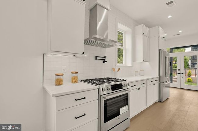 2035 N Capitol St Ne, Townhouse with 4 bedrooms, 4 bathrooms and null parking in WASHINGTON DC | Image 20