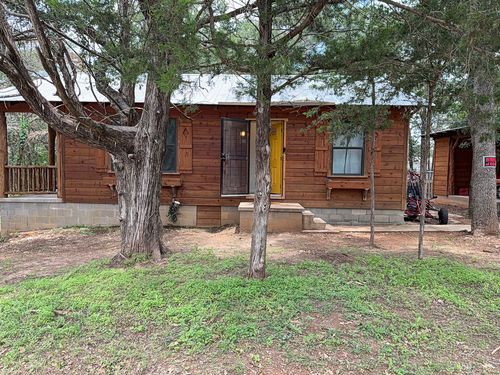 200 Arrowhead Dr, Smithville, TX, 78957-5239 | Card Image