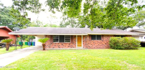 6249 Tennyson Dr, Ocean Springs, MS, 39564-2620 | Card Image