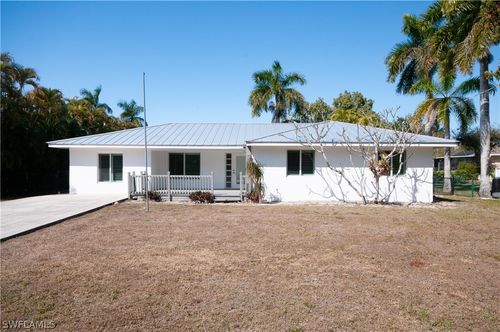 54 Liberty Ln, NAPLES, FL, 34112-7324 | Card Image
