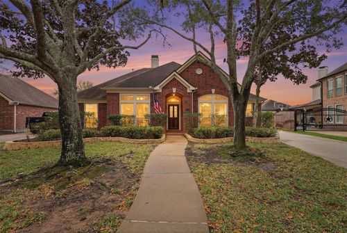 2912 Autumn Creek Dr, Friendswood, TX, 77546-4983 | Card Image