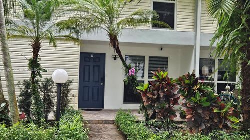 9a-2750 N 34th Ave, Hollywood, FL, 33021-3143 | Card Image