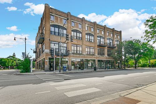 apt-305-6300 S Woodlawn Ave, CHICAGO, IL, 60637-3701 | Card Image