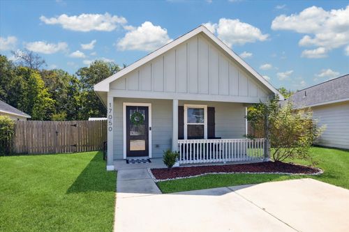 17050 Marie Village Dr, Conroe, TX, 77306-2236 | Card Image