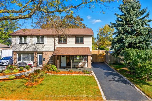 {{alt}} | Card Image