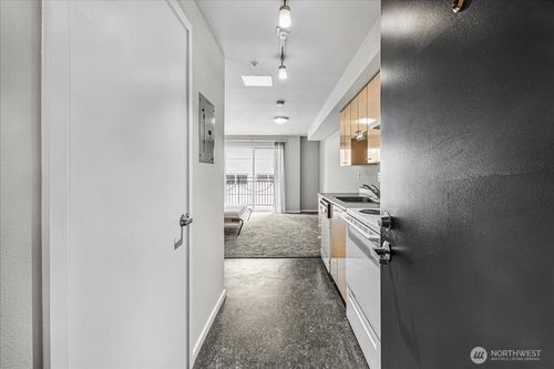 421-425 Vine Street, Seattle, WA, 98121 | Card Image