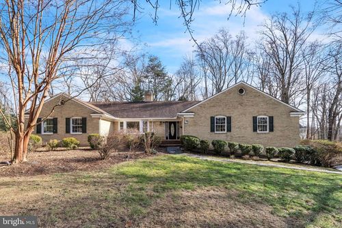 8616 Chateau Dr, POTOMAC, MD, 20854-4527 | Card Image