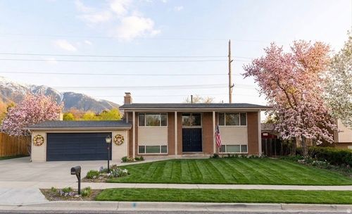 2444 E Quail Run Dr, Sandy, UT, 84093-2745 | Card Image