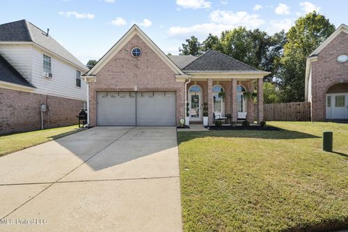 9743 Pigeon Roost Park Circle, Olive Branch, MS, 38654 | Card Image