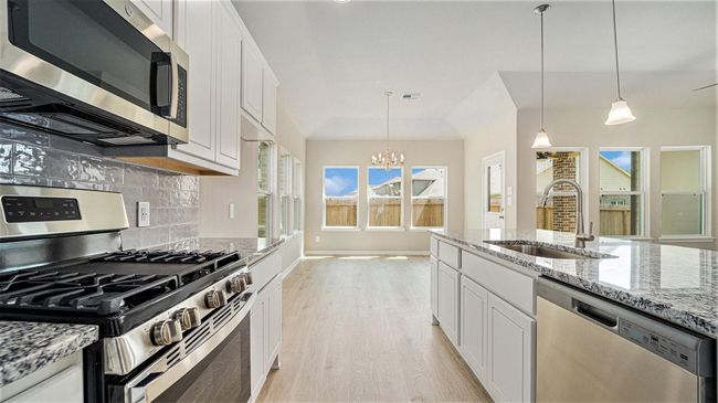 855 Waukegan Rd, House other with 4 bedrooms, 2 bathrooms and 2 parking in Conroe TX | Image 10