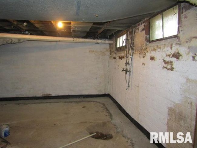 602 4 Th St, House other with 6 bedrooms, 2 bathrooms and null parking in Rosiclare IL | Image 34
