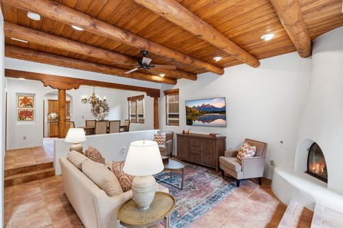 39-103 Catron St, Santa Fe, NM, 87501-2837 | Card Image