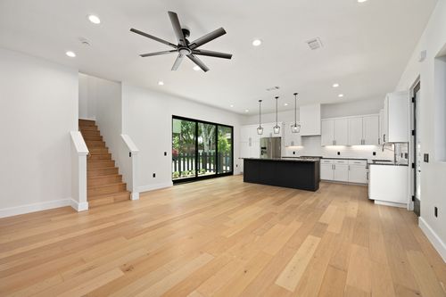 a-818 Stark St, Austin, TX, 78756-1509 | Card Image