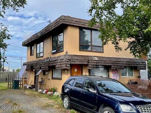 3804 Lois Dr, Anchorage, AK, 99517-2761 | Card Image