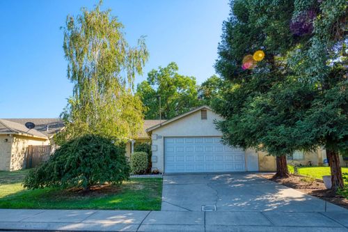 3320 Coulterville Dr, Modesto, CA, 95354-2181 | Card Image