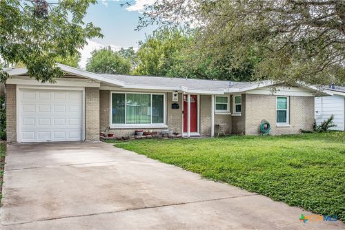 216 Bowie St, Port Lavaca, TX, 77979-2609 | Card Image