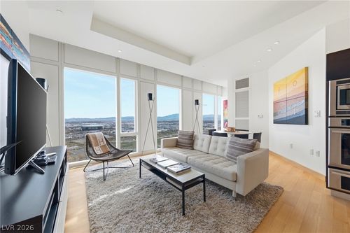 4001-3750 Las Vegas Blvd S, Las Vegas, NV, 89158 | Card Image