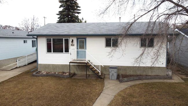 614 5 Avenue, House other with 4 bedrooms, 3 bathrooms and 2 parking in Wainwright AB | Image 23