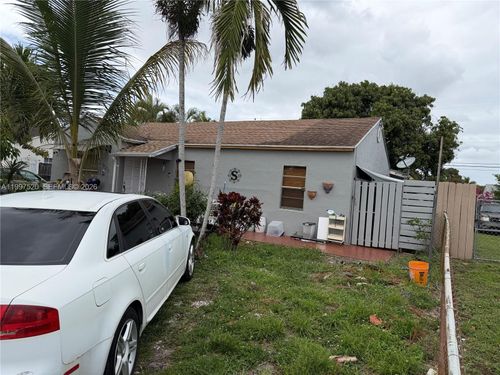 671 Ne 1st Pl, Hialeah, FL, 33010-5045 | Card Image