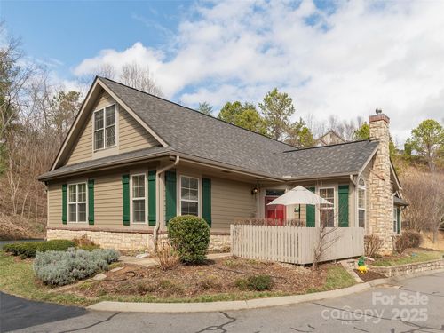 47 Craggy Vista Dr, Swannanoa, NC, 28778-6213 | Card Image