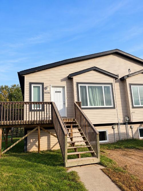 b-5703 Evergreen Dr, High Prairie, AB, T0G | Card Image