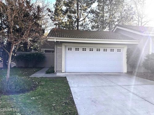 157 Conifer Cir, Oak Park, CA, 91377-1014 | Card Image