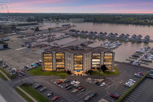 203-711 W Lakeshore Dr, Port Clinton, OH, 43452-9309 | Card Image