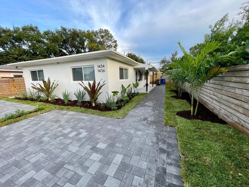0-1436 Nw 52nd St, Miami, FL, 33142-3830 | Card Image