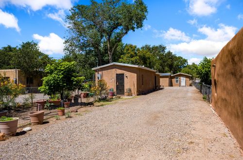 7703 Guadalupe Trl Nw, Los Ranchos, NM, 87107-6505 | Card Image