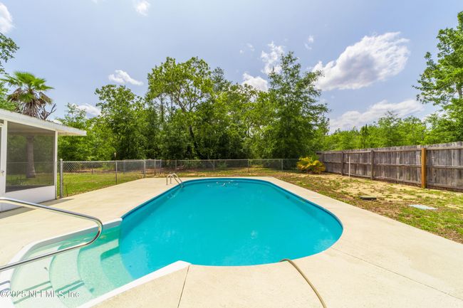 131 Crestwood Dr, House other with 3 bedrooms, 2 bathrooms and null parking in Interlachen FL | Image 4