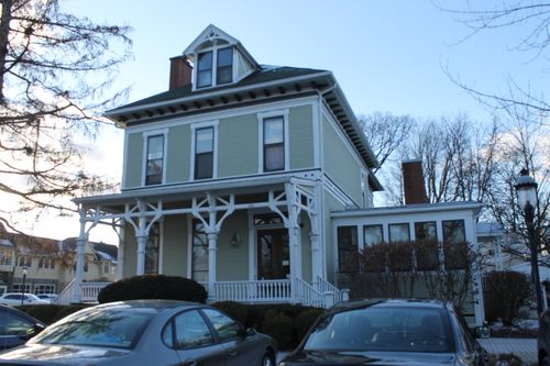 215 Fulton St, Geneva, IL, 60134-2747 | Card Image