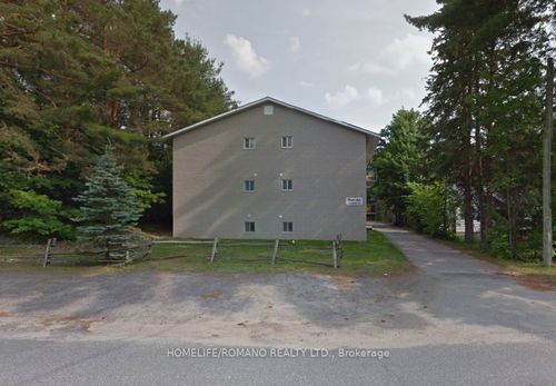 210 Maple St, Bracebridge, ON, P1L1N2 | Card Image