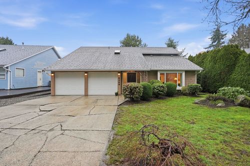 6498 131a St, Surrey, BC, V3W7P4 | Card Image