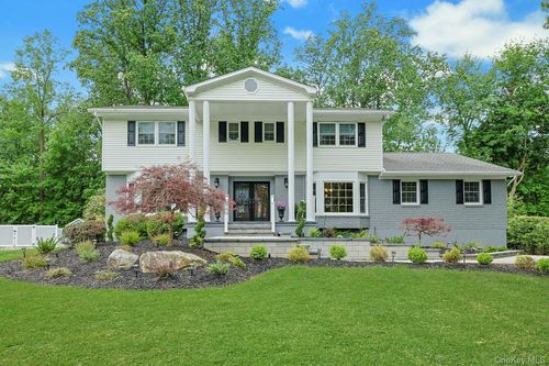 8 Dunmore Rd, New City, NY, 10956-4408 | Card Image