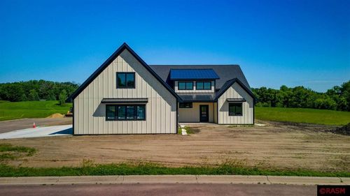 1005 Lakeview Rd, Lake Crystal, MN, 56055-2447 | Card Image