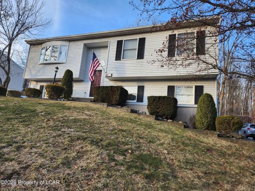 12 Vista Dr, Nanticoke, PA, 18634-1557 | Card Image