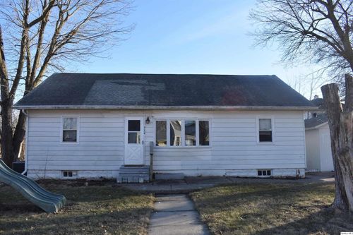 334 E South St, Mendon, IL, 62351-1127 | Card Image
