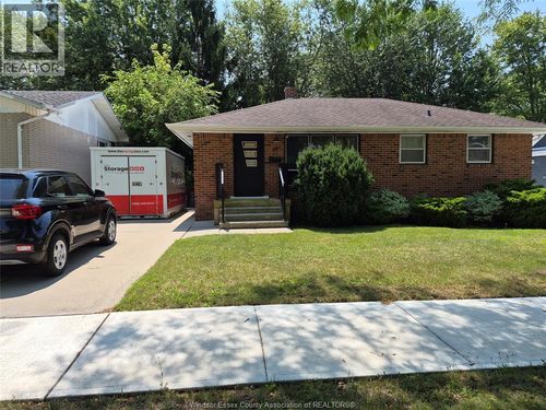 27 Horwath Ave, Kingsville, ON, N9Y1B9 | Card Image