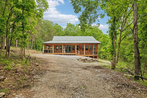 1840 Lick Creek Rd, Hartsville, TN, 37074-3035 | Card Image