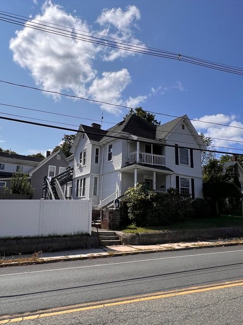 118 Temple St, Whitman, MA, 02382-1336 | Card Image