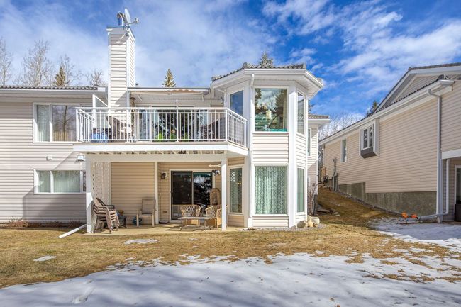 19 Sunrise Way, Home with 3 bedrooms, 3 bathrooms and 4 parking in Priddis Greens AB | Image 50