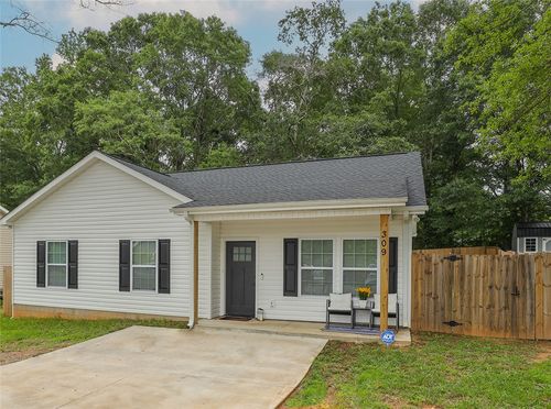 309 Saluda St, Belton, SC, 29627-1133 | Card Image