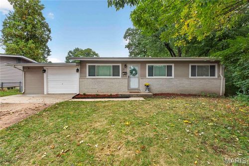 25 Saint Henry Ct, Saint Charles, MO, 63301-1765 | Card Image