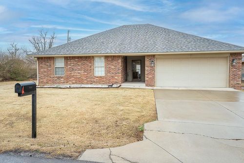 209 Williams Ave, Tuttle, OK, 73089-8966 | Card Image