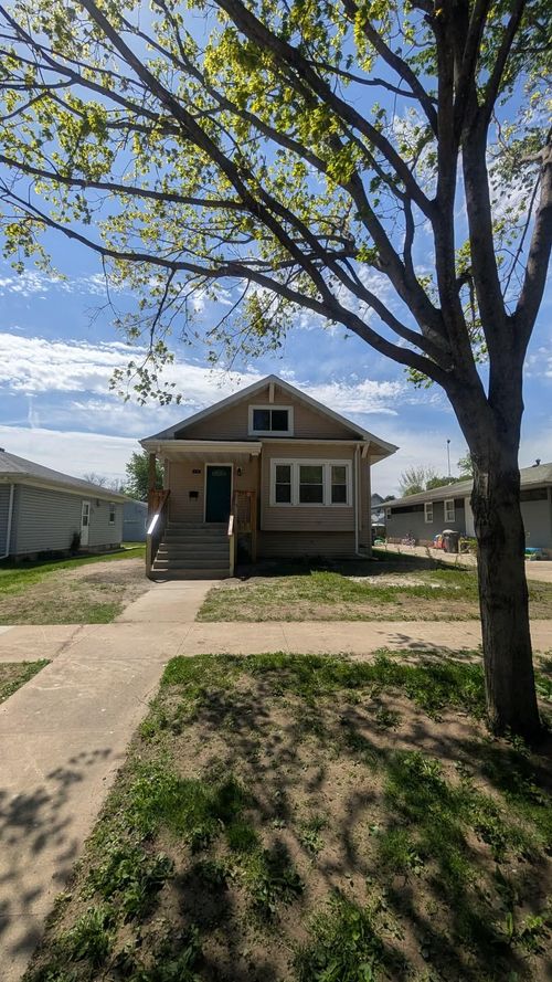 312 E 12th Street, Spencer, IA, 51301 | Card Image