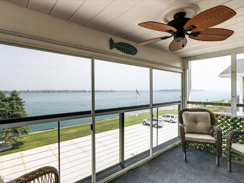 155 S Water St, Marine City, MI, 48039-3617 | Card Image