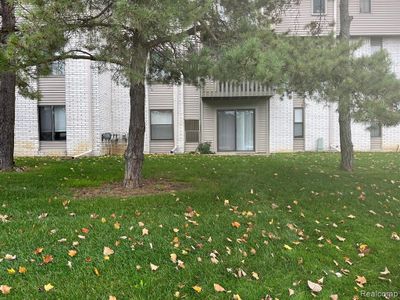 103 - 32005 W 12 Mile Road, Condo with 1 bedrooms, 1 bathrooms and null parking in Farmington Hills MI | Image 3